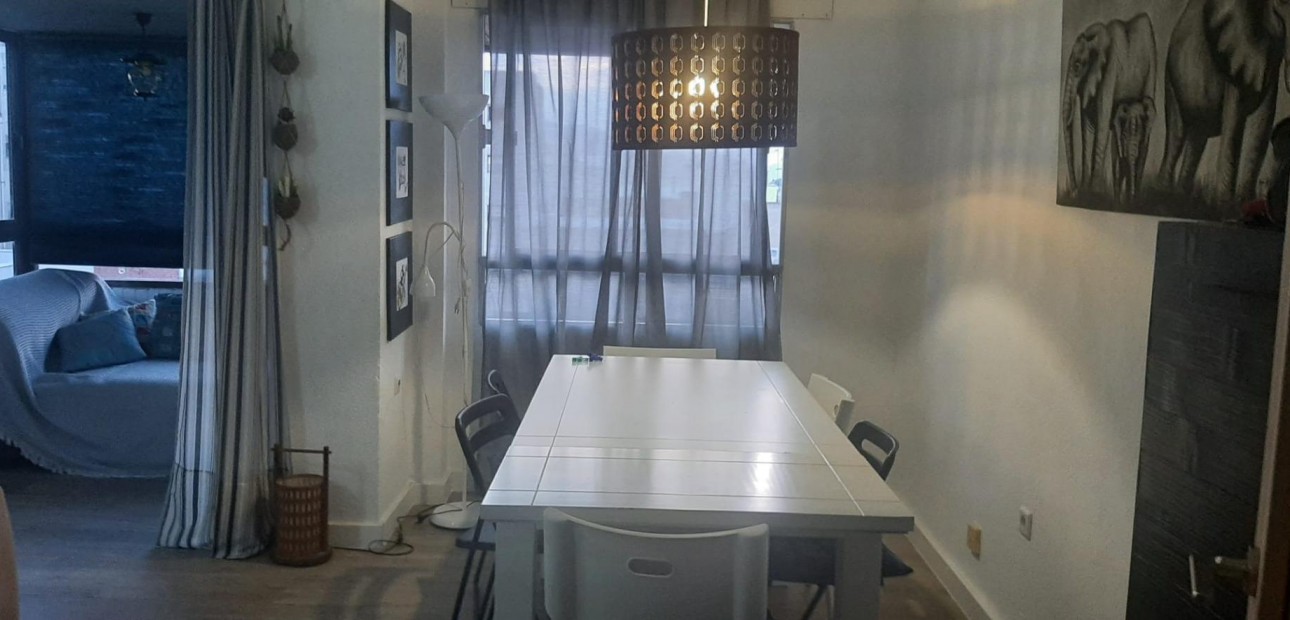 Sale - Apartment / flat -
Catral - CENTRO