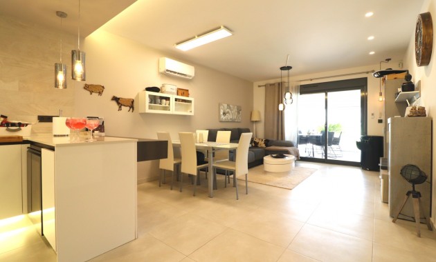 Sale - Apartment / flat -
Guardamar del Segura - El Raso