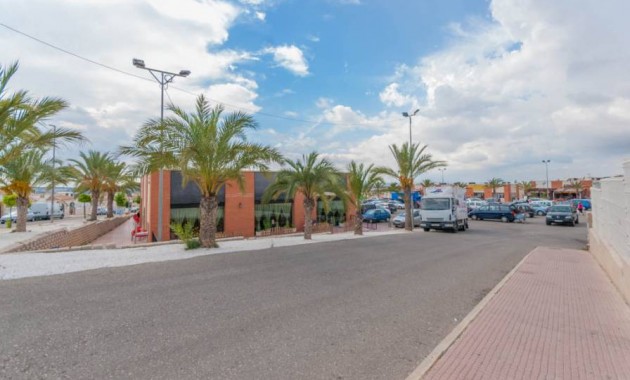 Verhuur - Commercial Unit -
San Fulgencio - La Marina