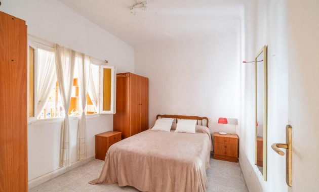 Sale - Villa -
Torrevieja - Playa de los Naufragos