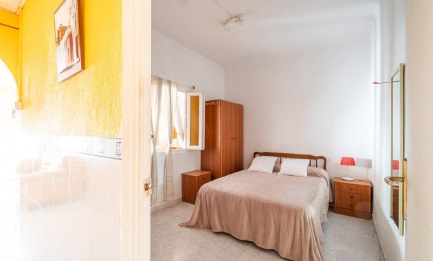 Sale - Villa -
Torrevieja - Playa de los Naufragos