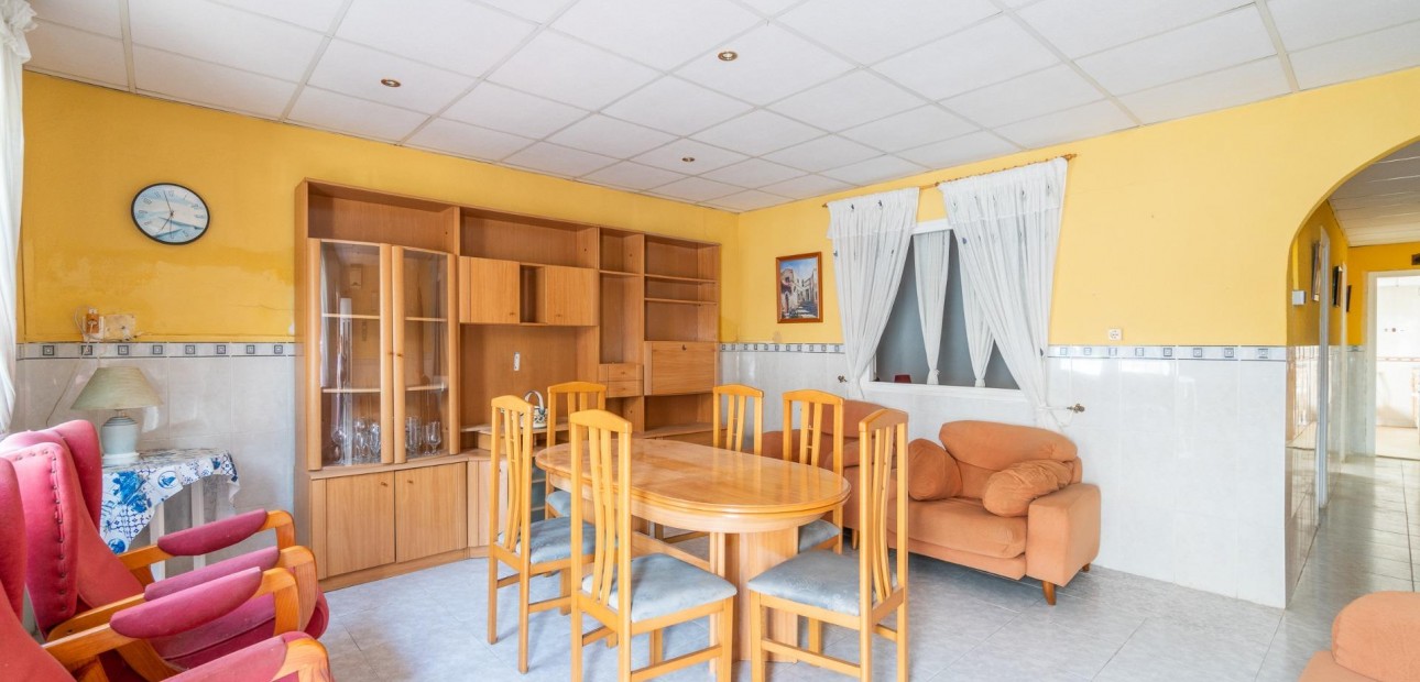 Sale - Villa -
Torrevieja - Playa de los Naufragos