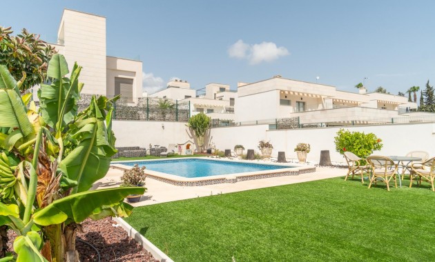 Alquiler a largo plazo - Apartamento / piso -
Orihuela Costa - Villamartin