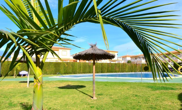 Sale - Apartment / flat -
Orihuela Costa - Playa Flamenca