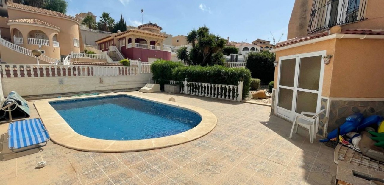 Sale - Villa -
Ciudad Quesada