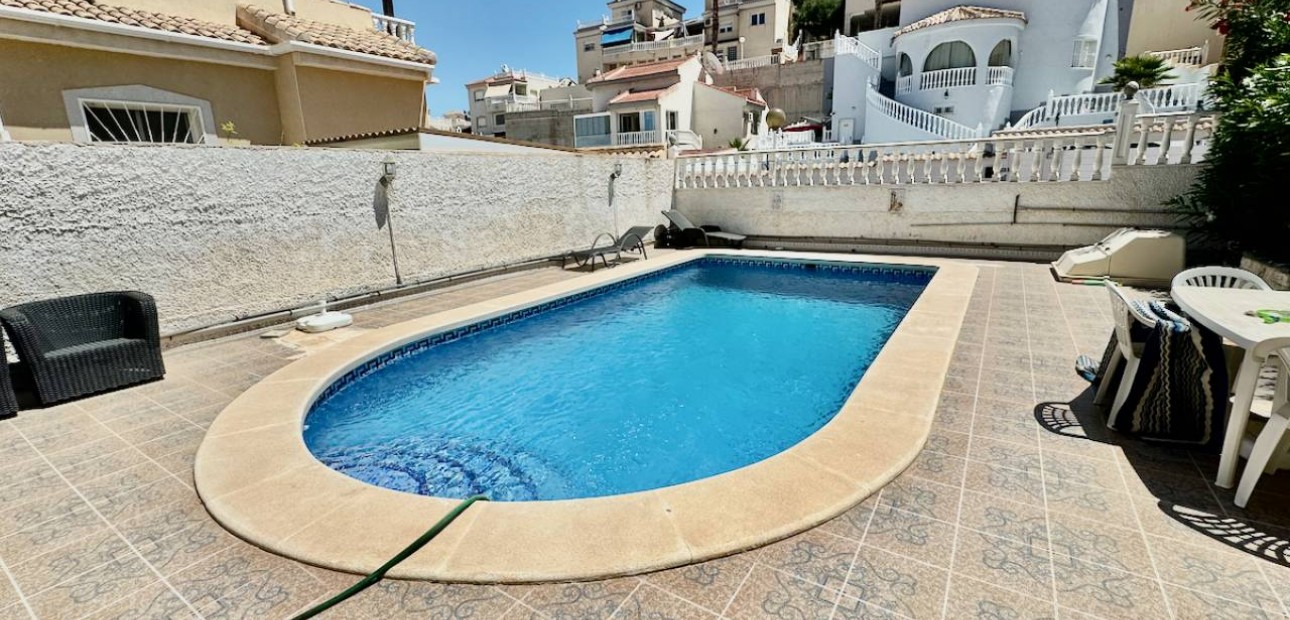 Sale - Villa -
Ciudad Quesada