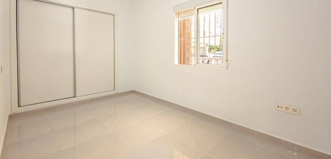 Venta - Flat -
Torrevieja - El Acequión - Los Náufragos