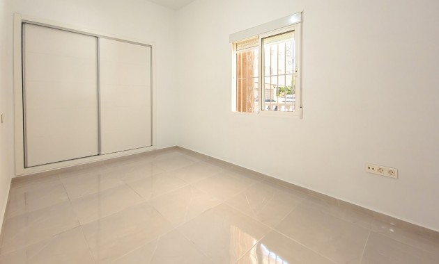 Venta - Flat -
Torrevieja - El Acequión - Los Náufragos