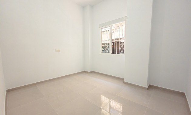 Venta - Flat -
Torrevieja - El Acequión - Los Náufragos