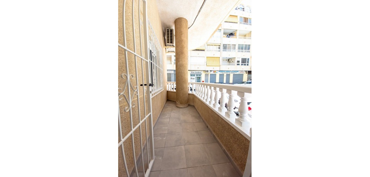 Sale - Flat -
Torrevieja - El Acequión - Los Náufragos