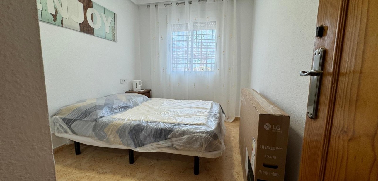 Venta - Terraced house -
Torrevieja - Torretas