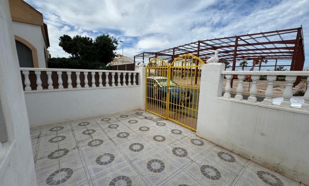 Herverkoop - Terraced house -
Torrevieja - Torretas