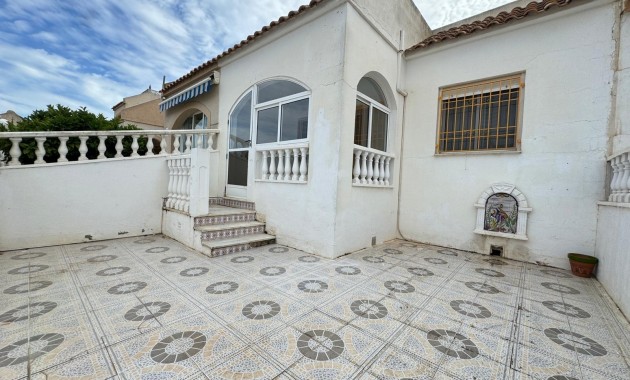 Venta - Terraced house -
Torrevieja - Torretas