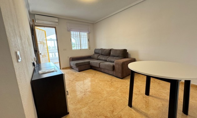 Sale - Terraced house -
Torrevieja - Torretas