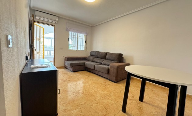 Sale - Terraced house -
Torrevieja - Torretas