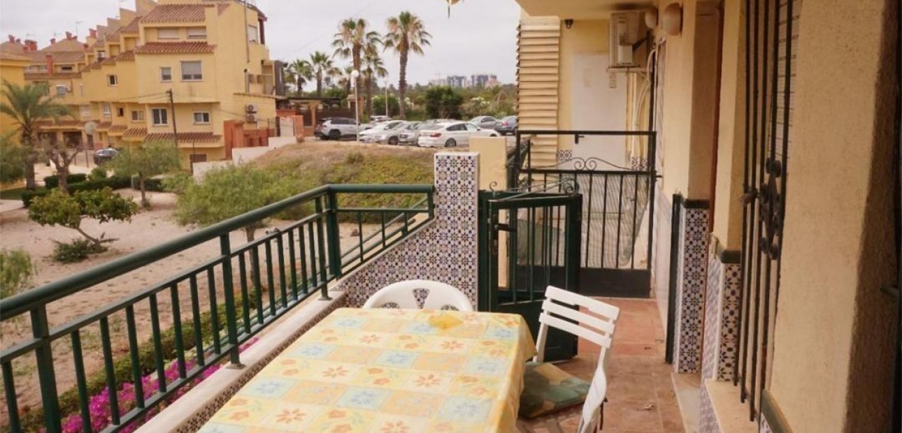 Sale - Flat -
Torrevieja - La veleta