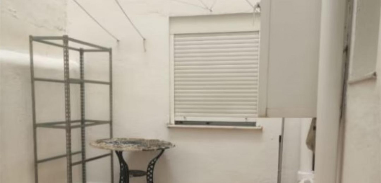 Sale - Flat -
Dolores - CENTRO