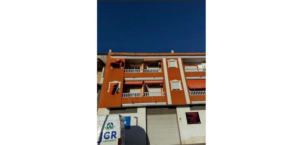 Sale - Flat -
Dolores - pueblo