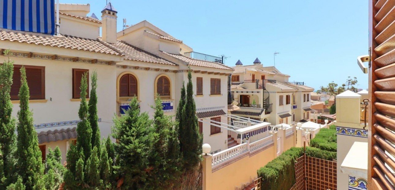 Sale - Apartment / flat -
Torrevieja - La Mata