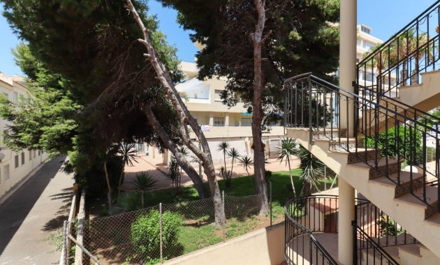 Sale - Apartment / flat -
Torrevieja - La Mata