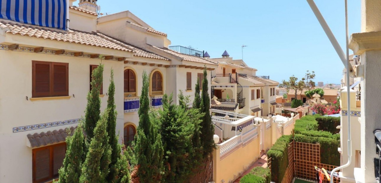 Sale - Apartment / flat -
Torrevieja - La Mata