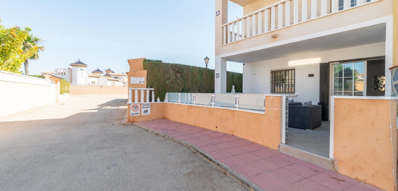 Sale - Ground Floor -
Orihuela Costa - Lomas de Cabo Roig