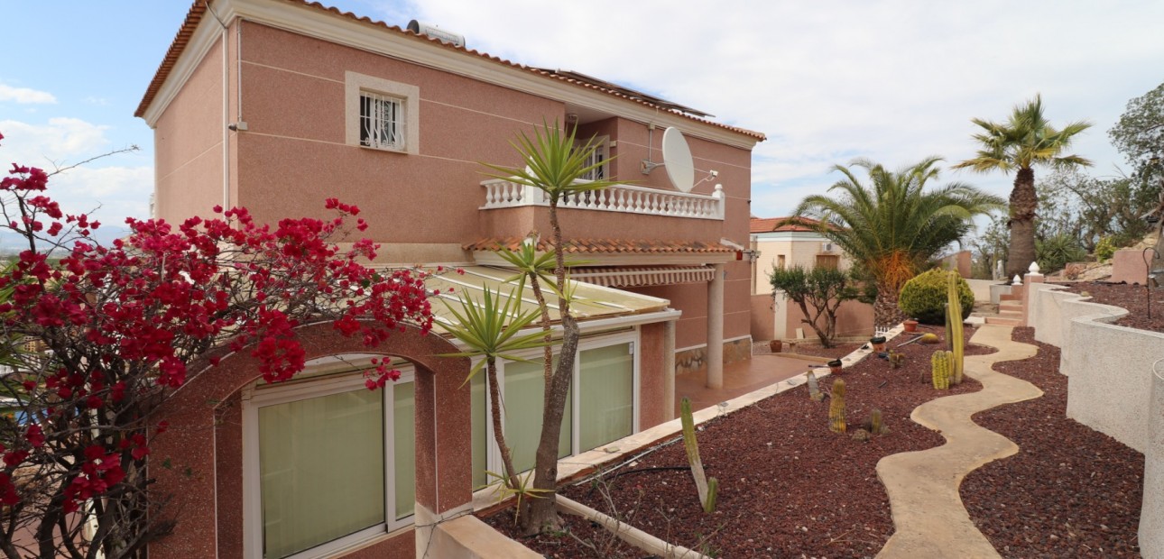 Sale - Detached Villa -
Algorfa - Lomas de La Juliana