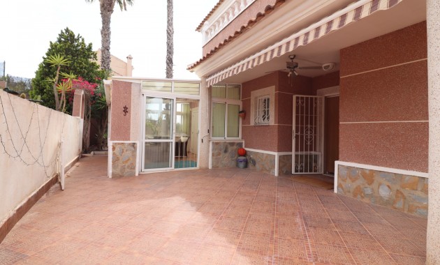 Sale - Detached Villa -
Algorfa - Lomas de La Juliana