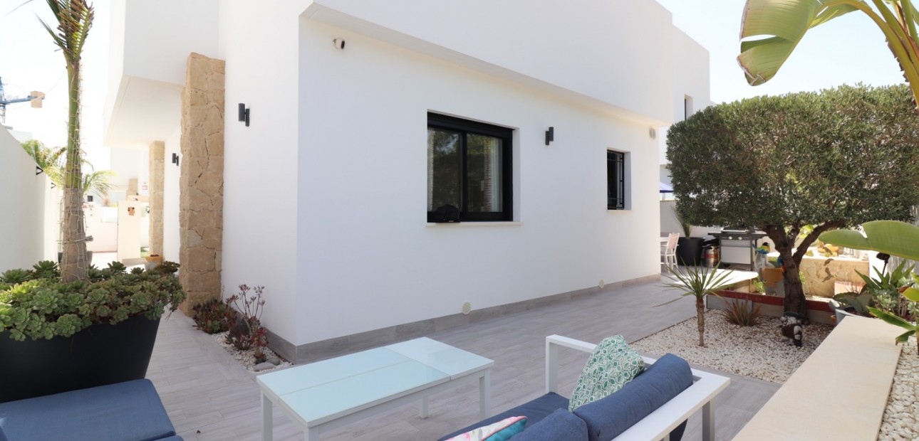 Herverkoop - Detached Villa -
Los Montesinos - La Herrada