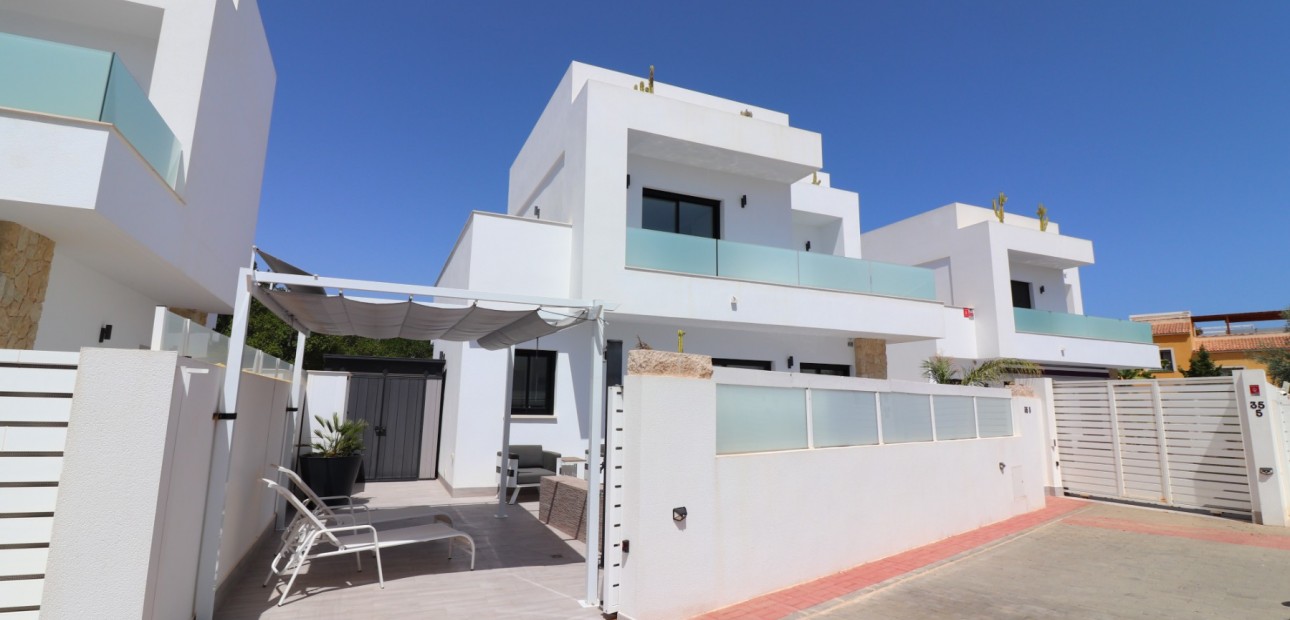 Herverkoop - Detached Villa -
Los Montesinos - La Herrada