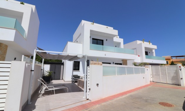 Sale - Detached Villa -
Los Montesinos - La Herrada