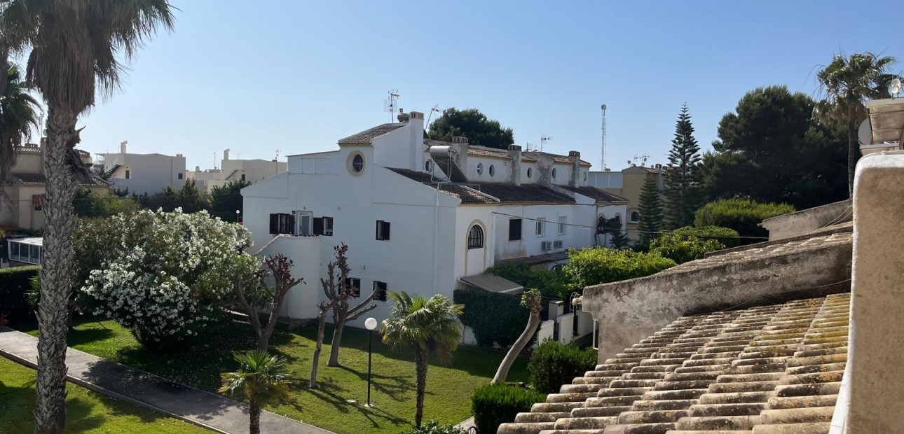 Venta - House -
Torrevieja - Aguas Nuevas