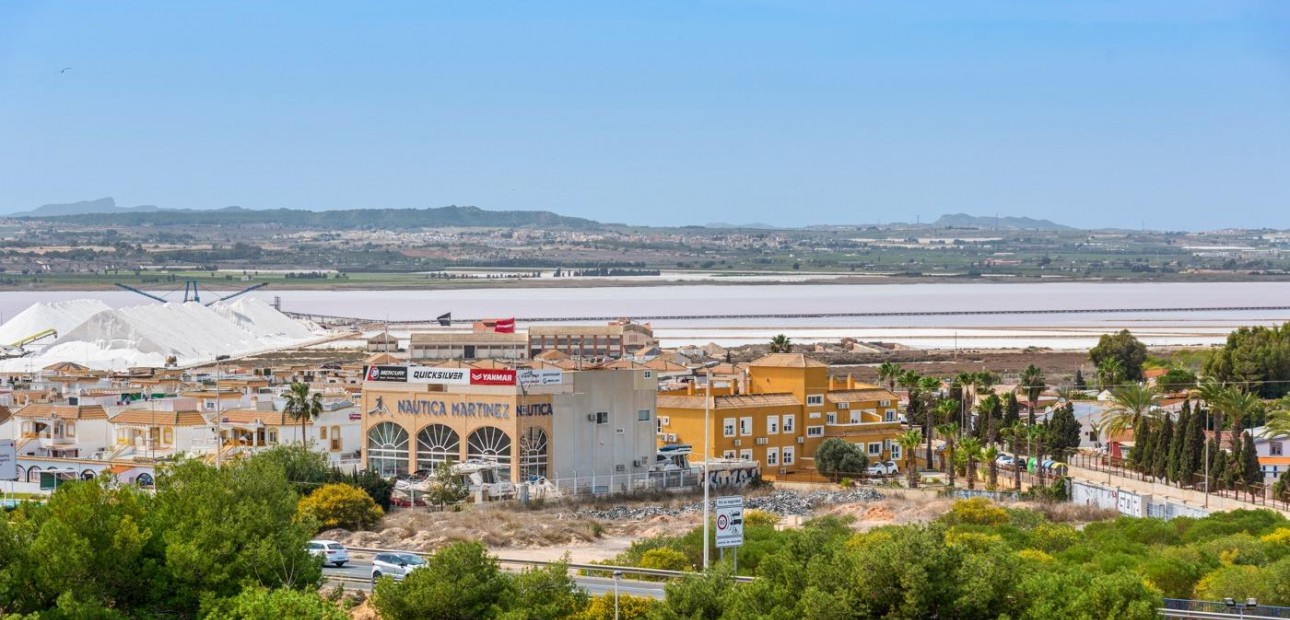 Herverkoop - Flat -
Torrevieja - Centro