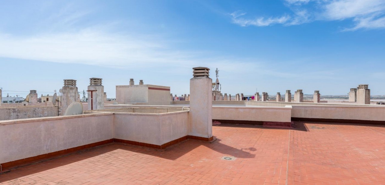 Herverkoop - Flat -
Torrevieja - Centro