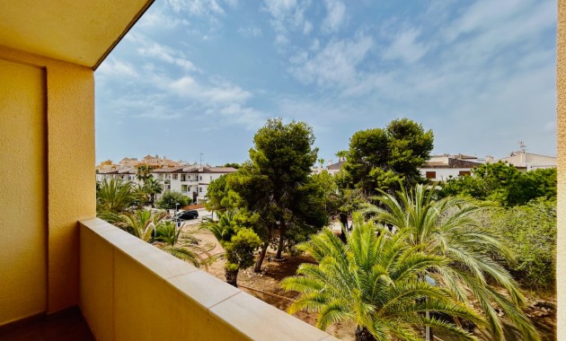 Venta - Apartamento / piso -
Torrevieja - Punta prima