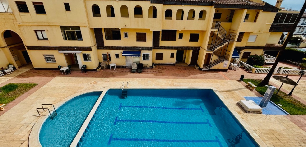 Venta - Apartamento / piso -
Torrevieja - Punta prima