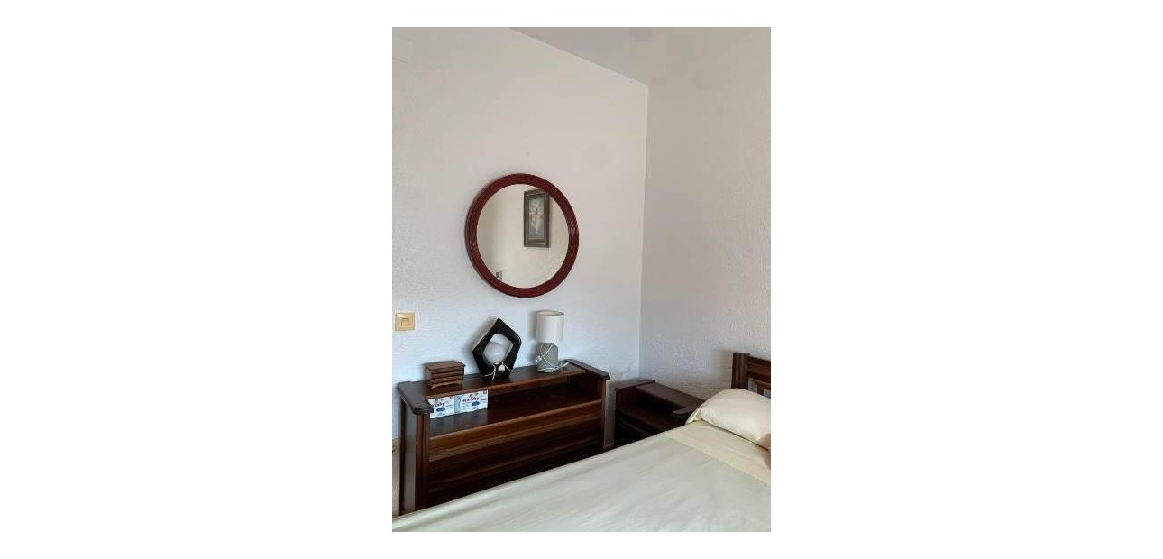 Sale - Bungalow -
Orihuela Costa - La Regia