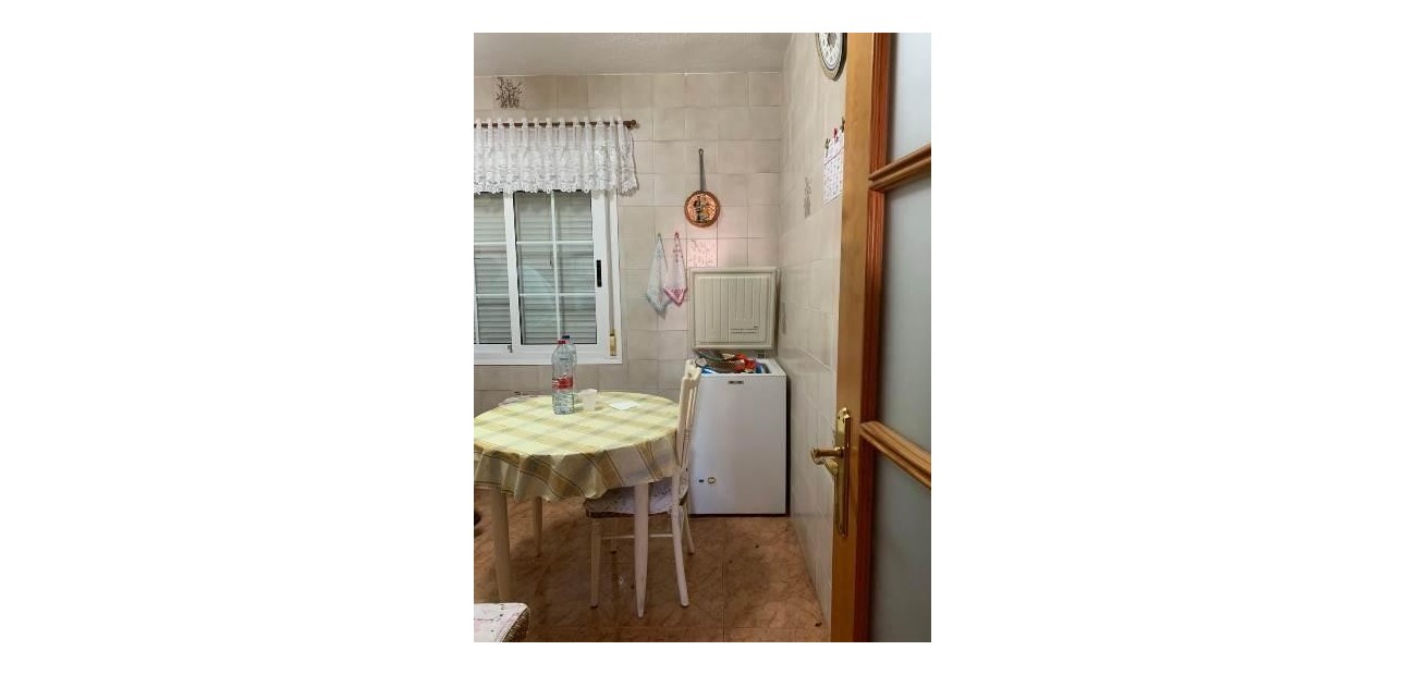 Sale - Bungalow -
Orihuela Costa - La Regia