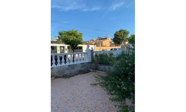 Sale - Bungalow -
Orihuela Costa - La Regia