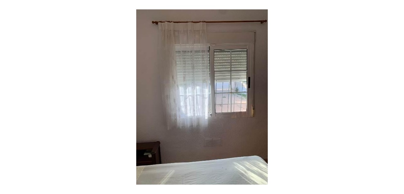 Sale - Bungalow -
Orihuela Costa - La Regia