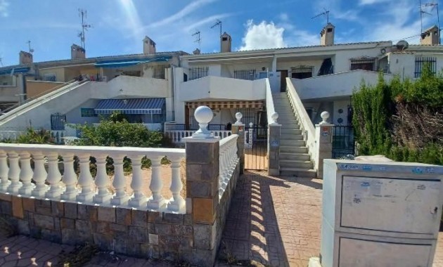 Sale - Bungalow -
Orihuela Costa - La Regia