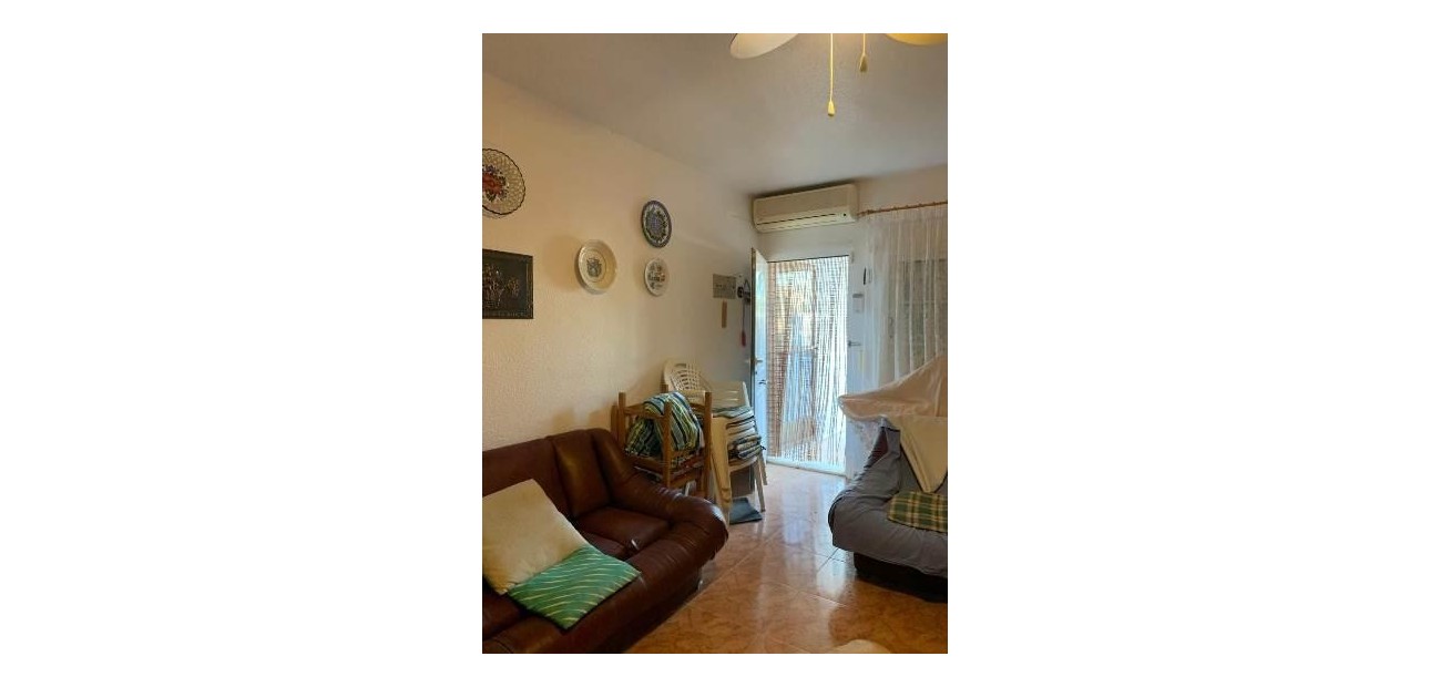 Venta - Bungalow -
Orihuela Costa - La Regia