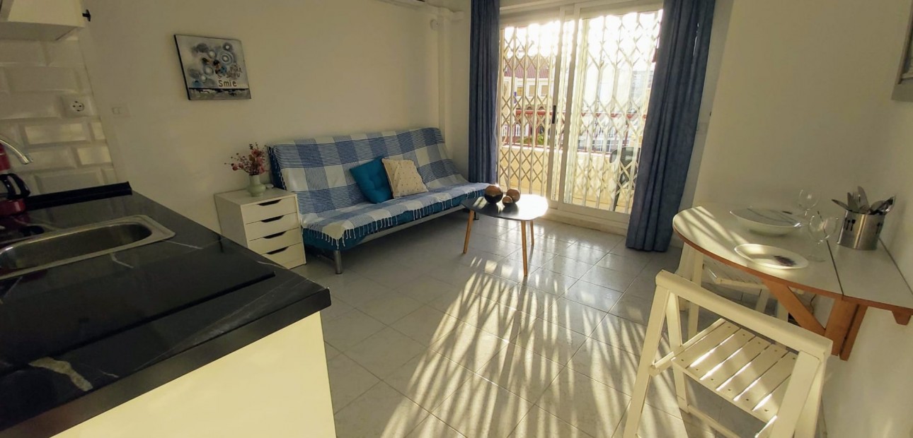 Venta - Apartamento / piso -
Torrevieja - La Mata