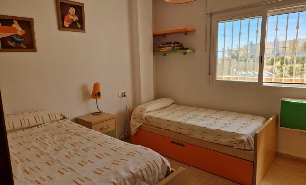 Venta - Apartamento / piso -
Orihuela Costa - Campoamor