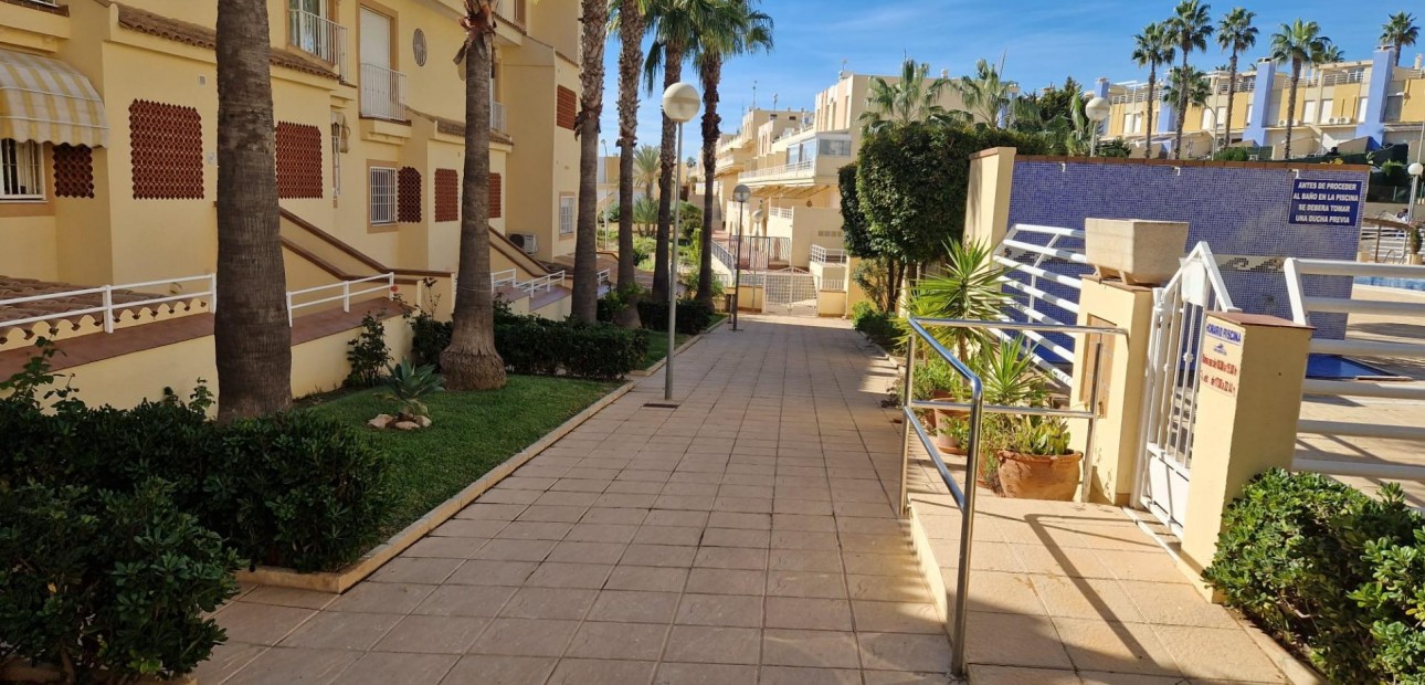 Venta - Apartamento / piso -
Orihuela Costa - Campoamor