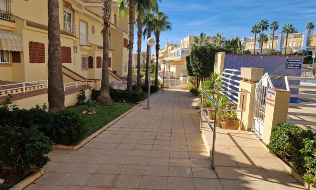 Venta - Apartamento / piso -
Orihuela Costa - Campoamor