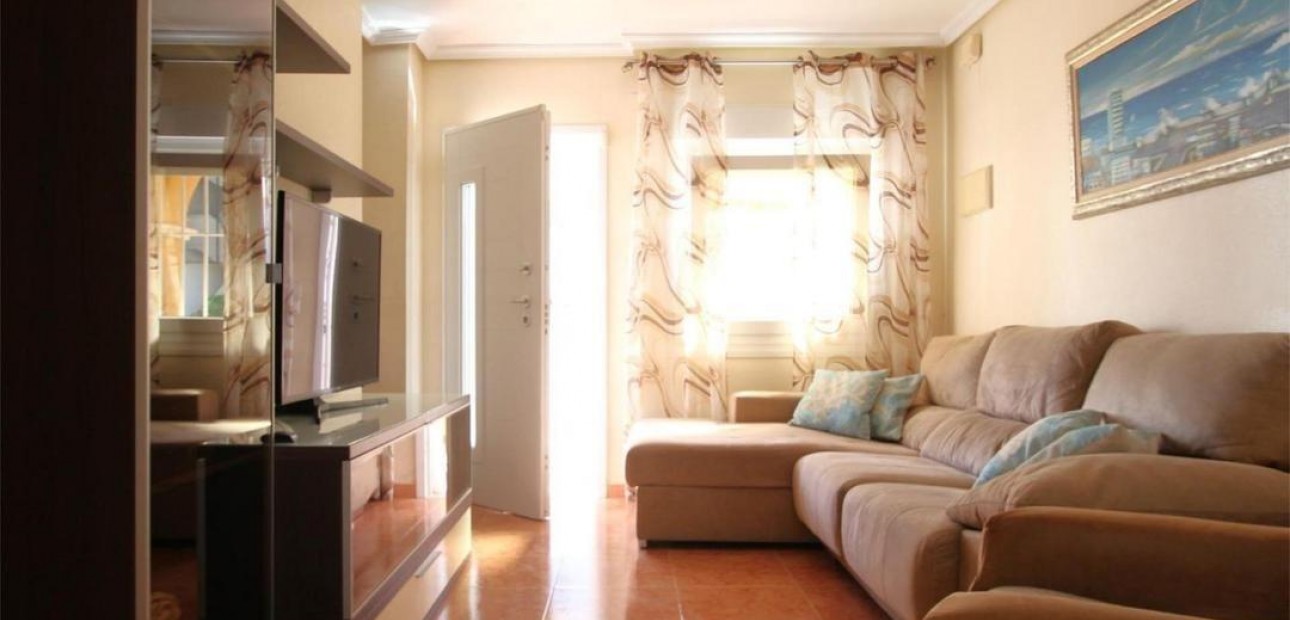 Herverkoop - Flat -
Torrevieja - Los altos