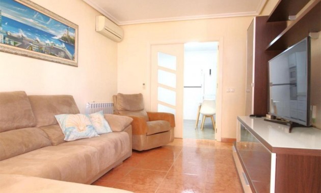 Herverkoop - Flat -
Torrevieja - Los altos