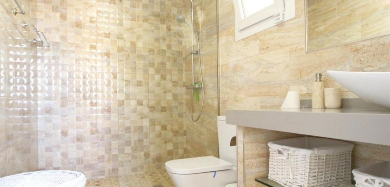 Sale - Flat -
Torrevieja - Los altos