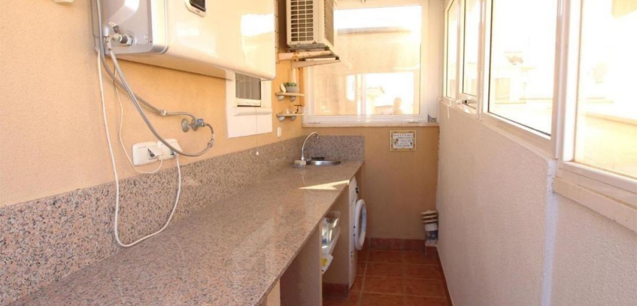 Herverkoop - Flat -
Torrevieja - Los altos